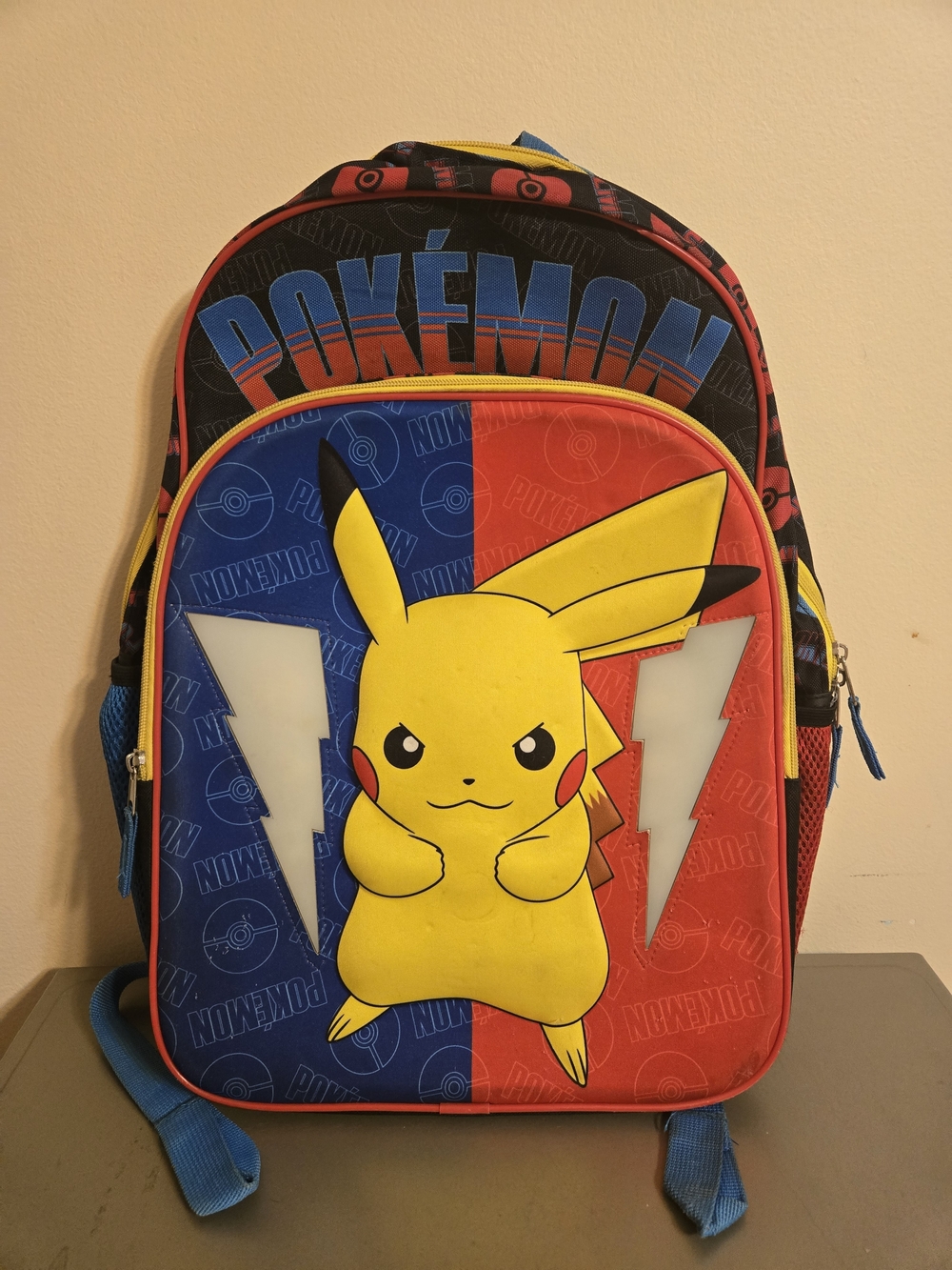 Pokémon Pikachu Boys 17” Light Up Backpack